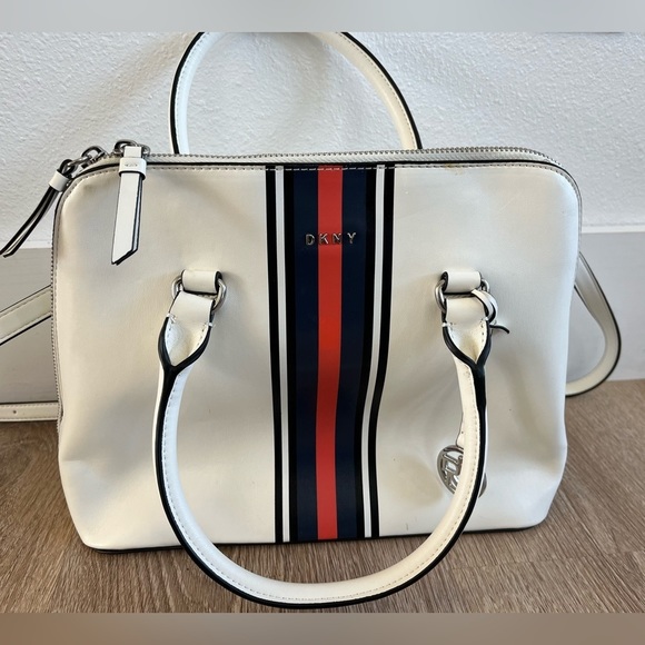 DKNY Dome faux Leather tote bag satchel soft white w/blue & red stripe. 2021 - Picture 2 of 10